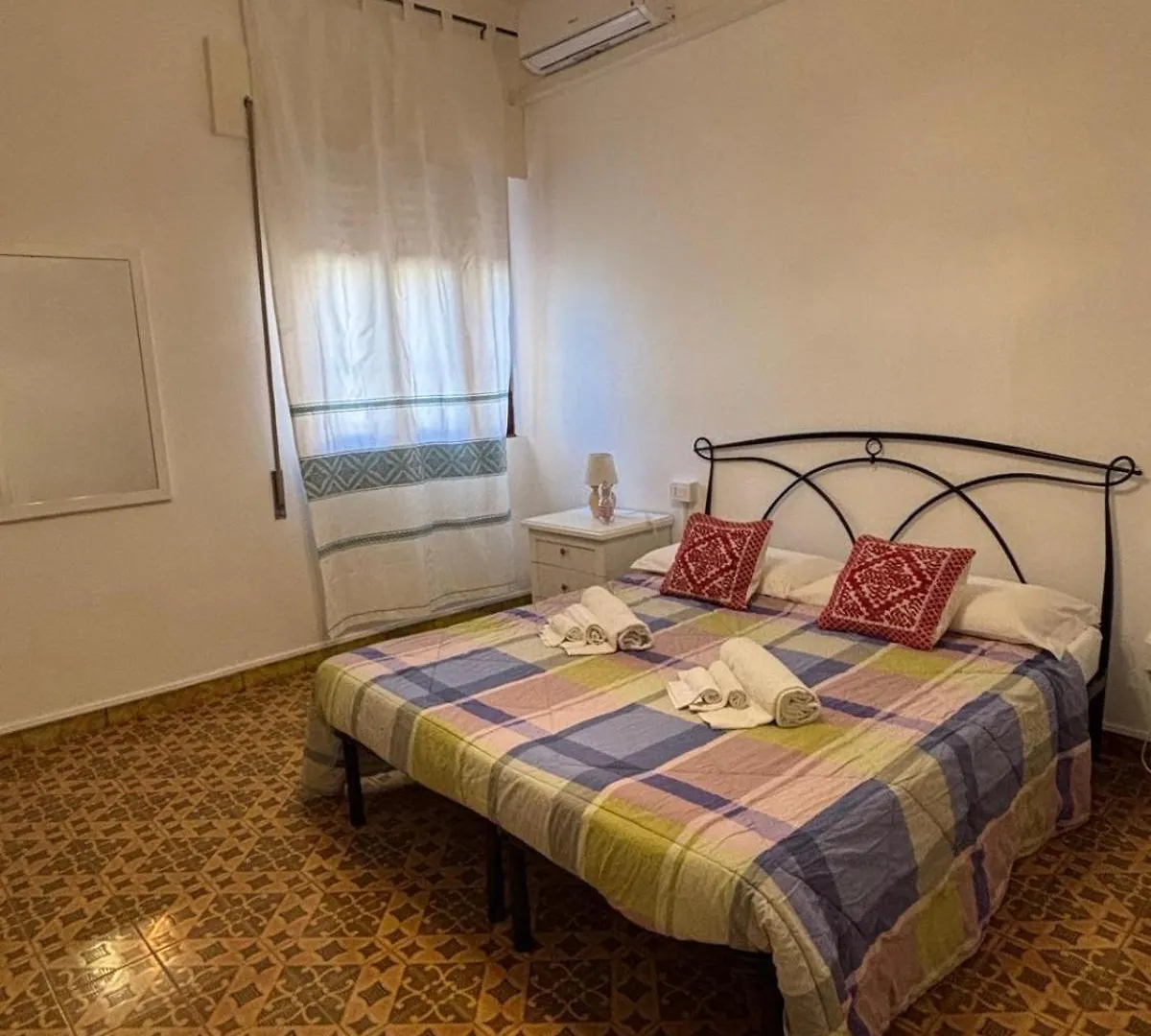 Casa Sulla Piazzetta Villa Olbia Vakantiehuis